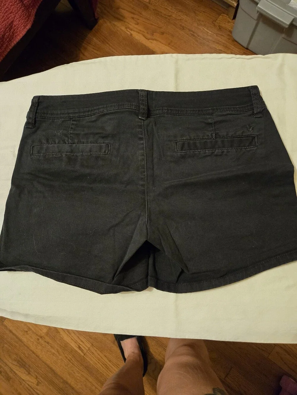 American Eagle Outfitters AE Black Stretch Midi Shorts Size 4